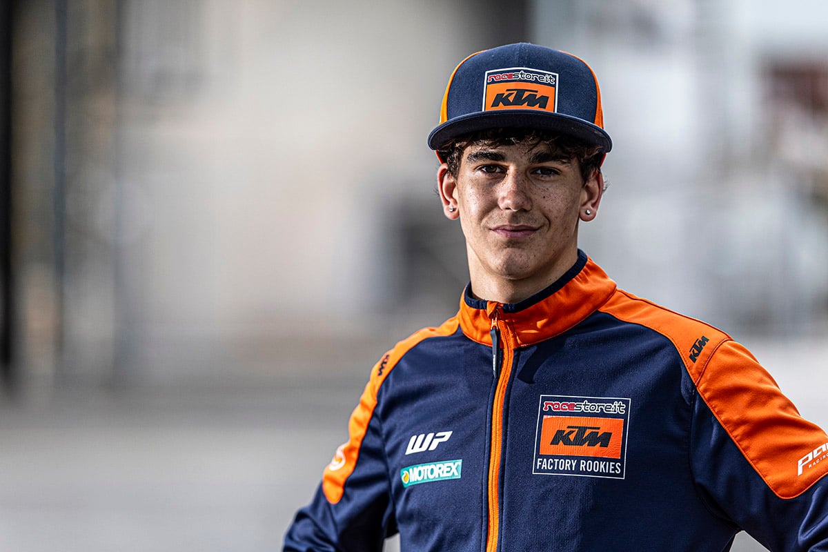 Aron Katona renueva con KTM Factory Racing