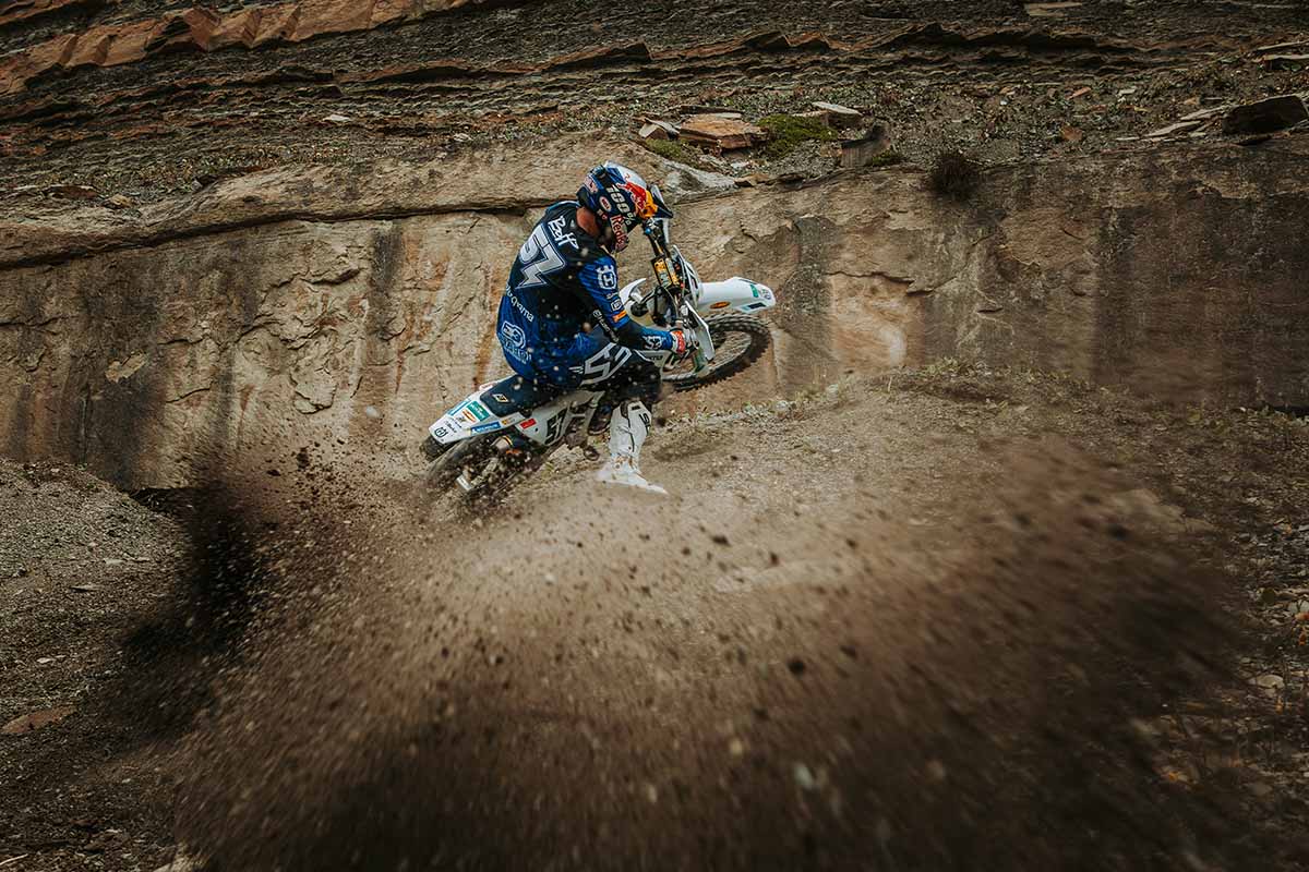 Billy Bolt se prepara para el Mundial de Hard Enduro 2025