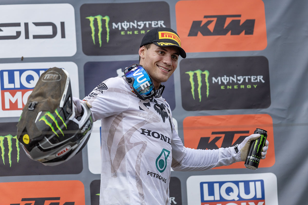 Lucas Coenen amplía su ventaja en MXGP y Rubén Fernández vuelve al podio en Alemania