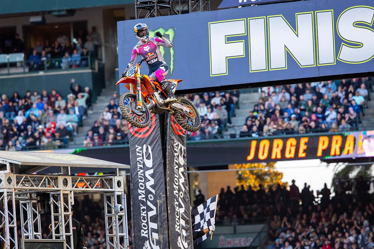 Jorge Prado brilla en Anaheim 2 con una gran remontada y confirma su progresión en el AMA Supercross