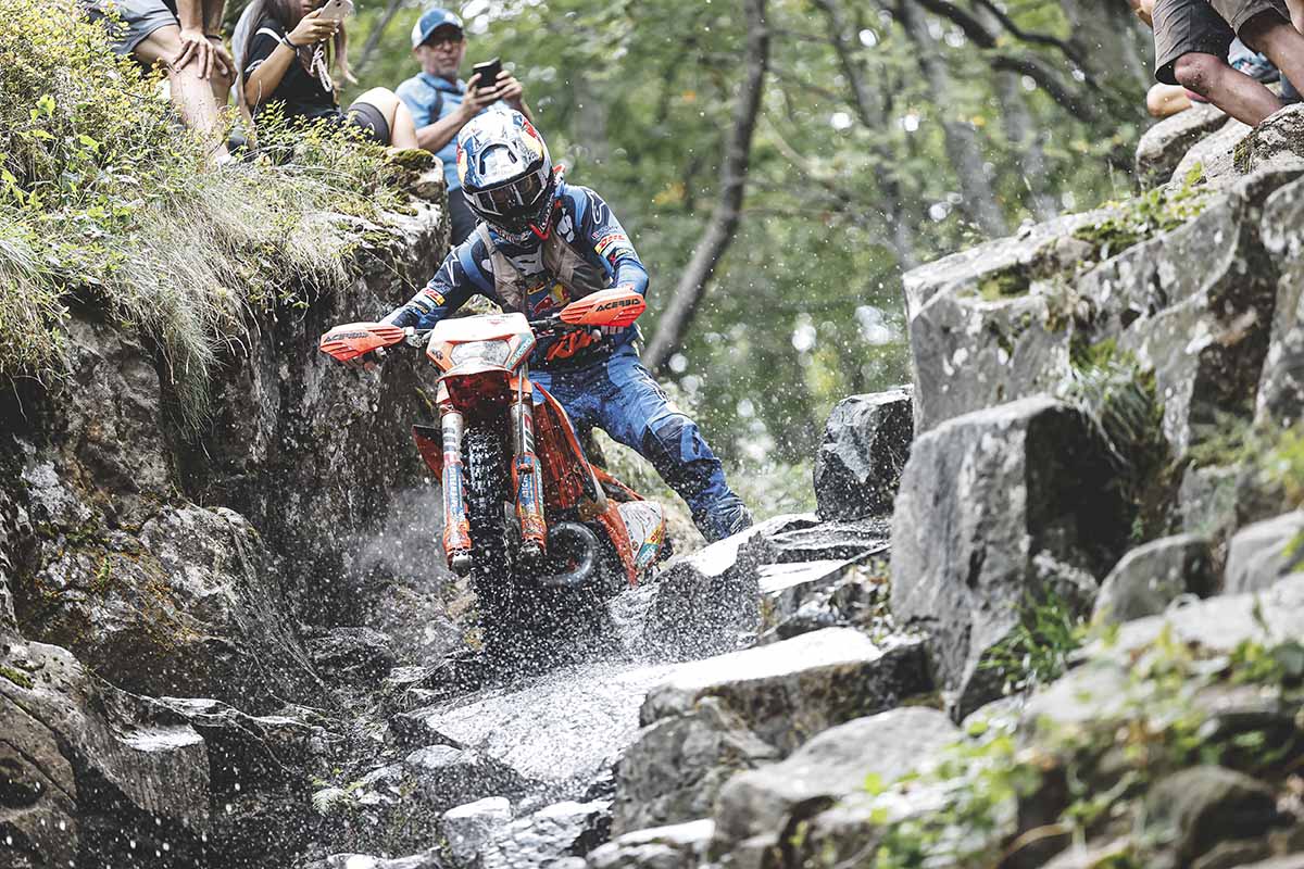 Lettenbichler arrasa en Abetone y amplía su ventaja en el Mundial de Hard Enduro