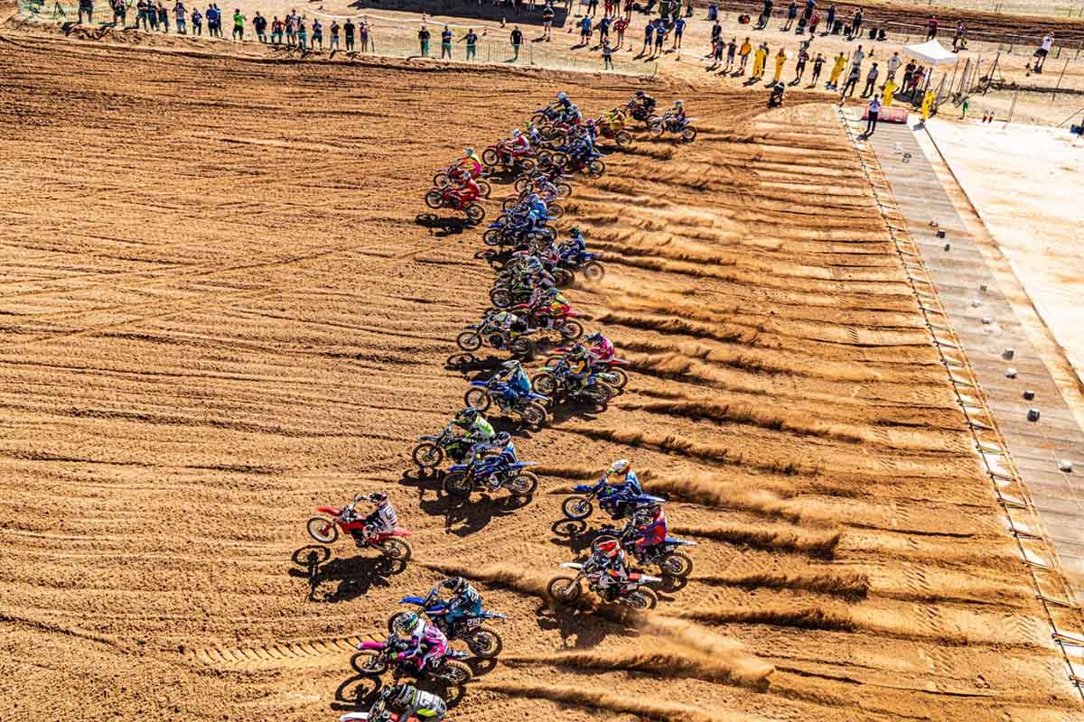 Butrón se pone líder de MX1 en MotorLand