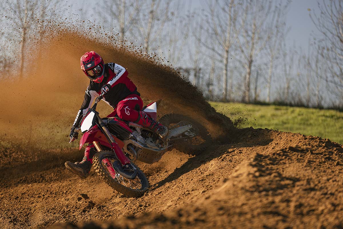 Ducati y el motocross: cinco años para construir una nueva familia Desmo