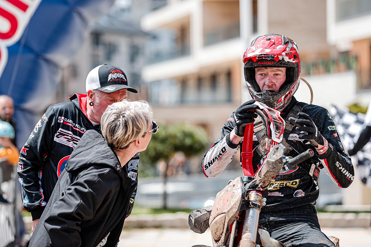 Mitch Brightmore: “Soy campeón del Mundo y trabajo de albañil con mi padre”