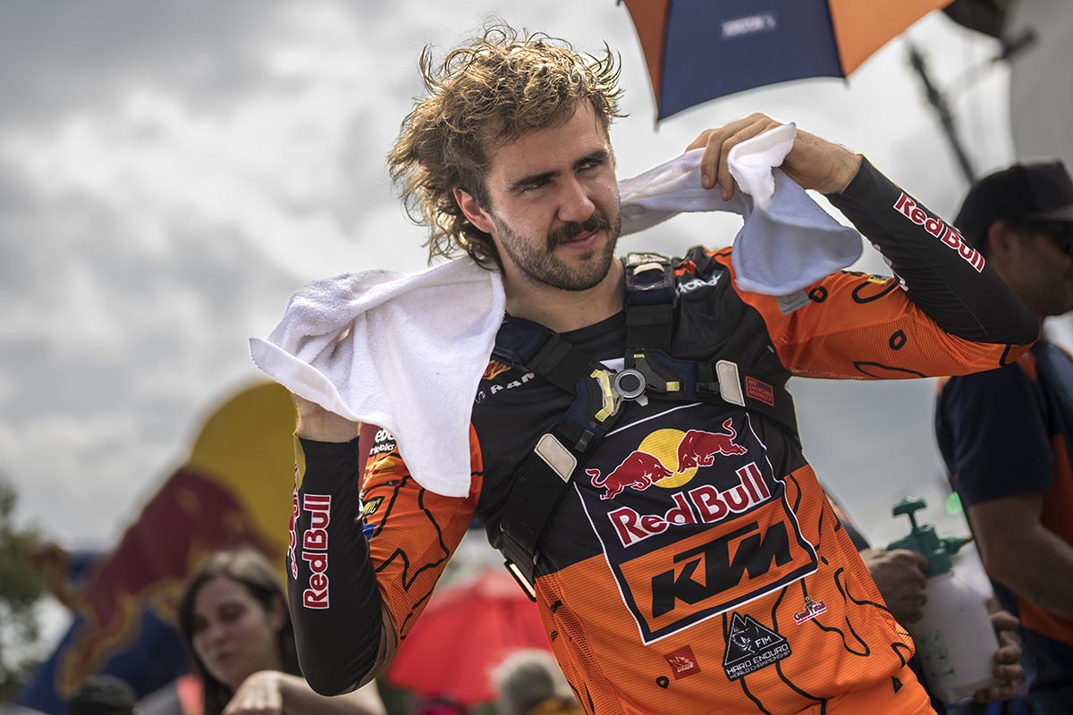 Red Bull KTM amplía el contrato de Manuel Lettenbichler