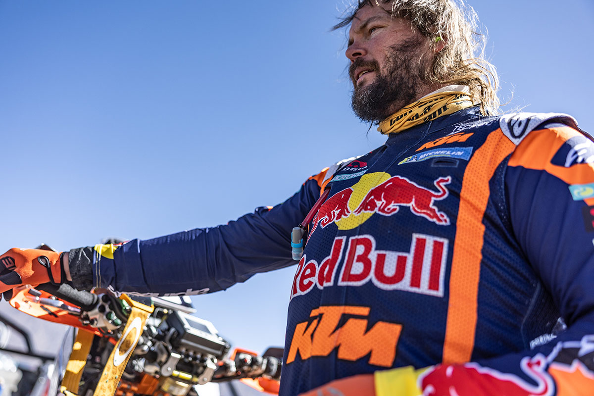 Toby Price seguirá con Red Bull KTM para el Dakar 2024