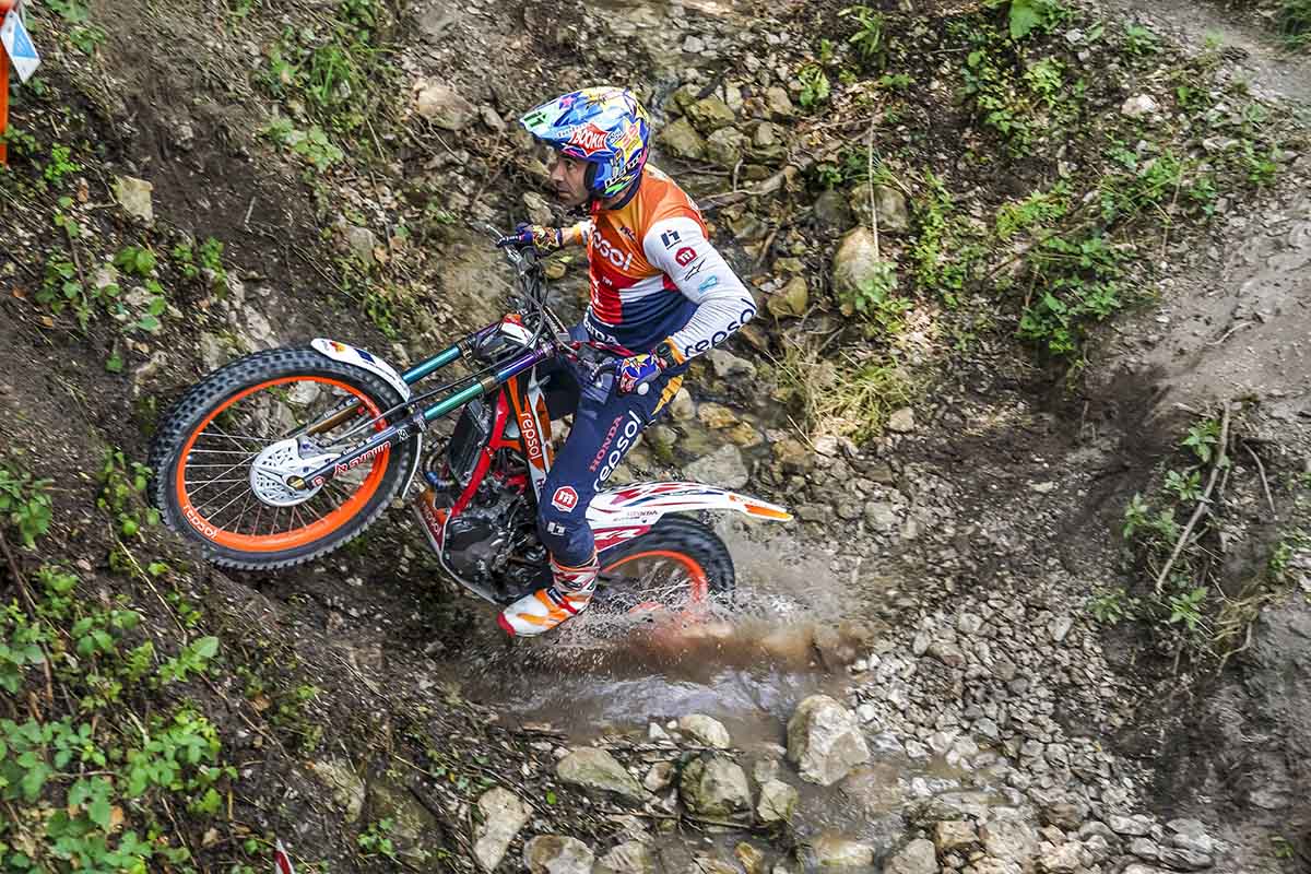 Toni Bou convierte Camerino en otro paso hacia el título