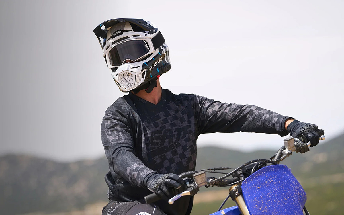 Se acabaron los gritos: Cardo lleva la comunicación mesh al off road