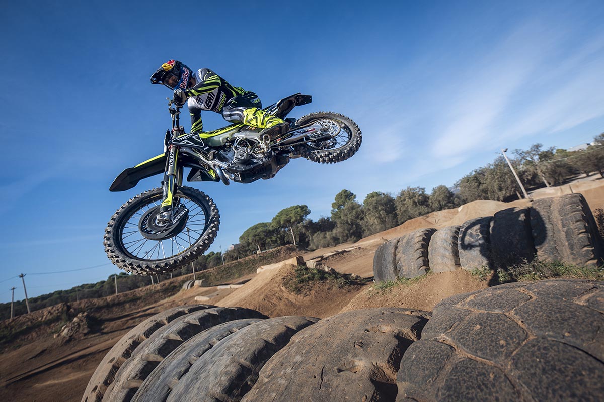Jonny Walker y Triumph buscan el título en el arranque del SuperEnduro 2026