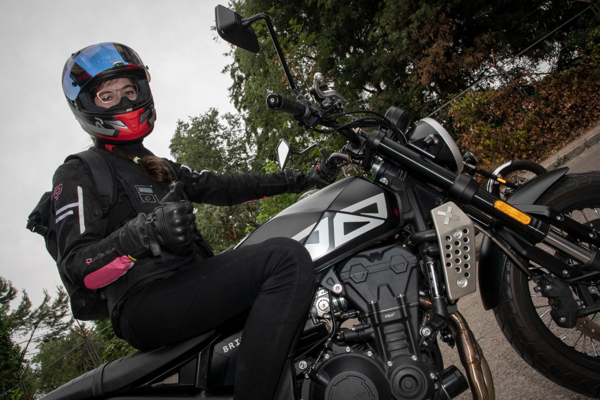 Así fue el primer encuentro entre los motoristas de Brixton en España