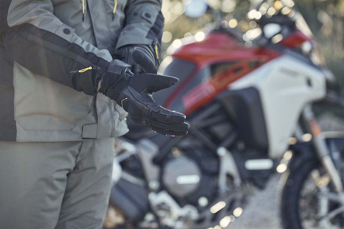 Protégete con la nueva gama de guantes Levior