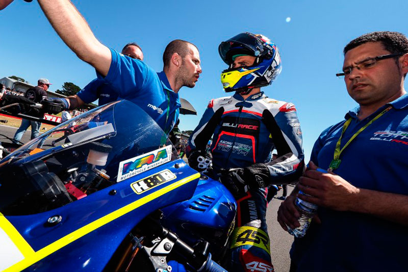 Héctor Barberá durante la carrera de Australia del Mundial de Supersport Héctor Barberá durante la carrera de Australia del Mundial de Supersport