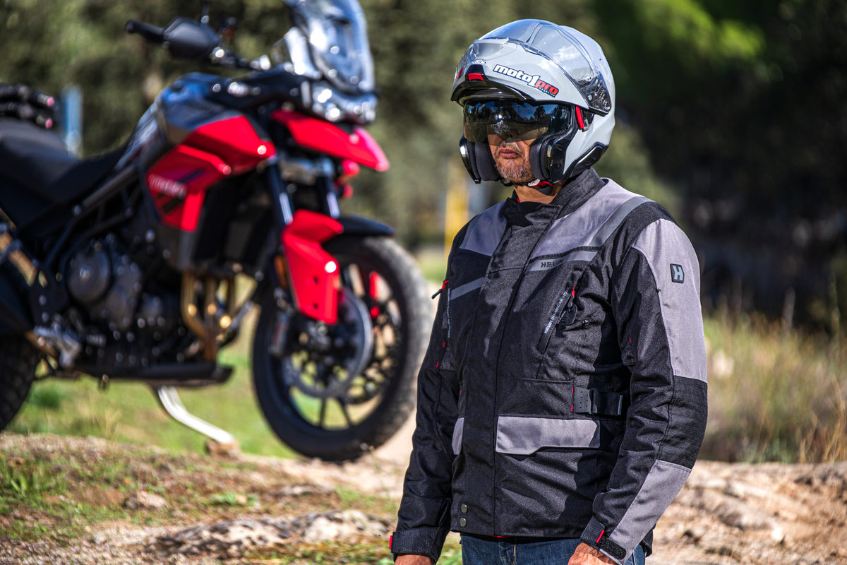 Prueba chaqueta HEVIK Stelvio Light: práctica y económica