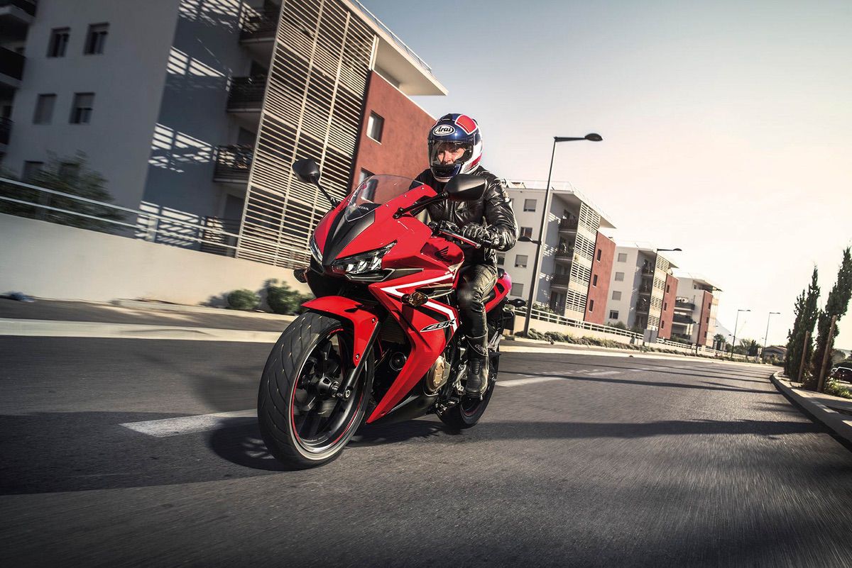 Honda CBR500R 2016