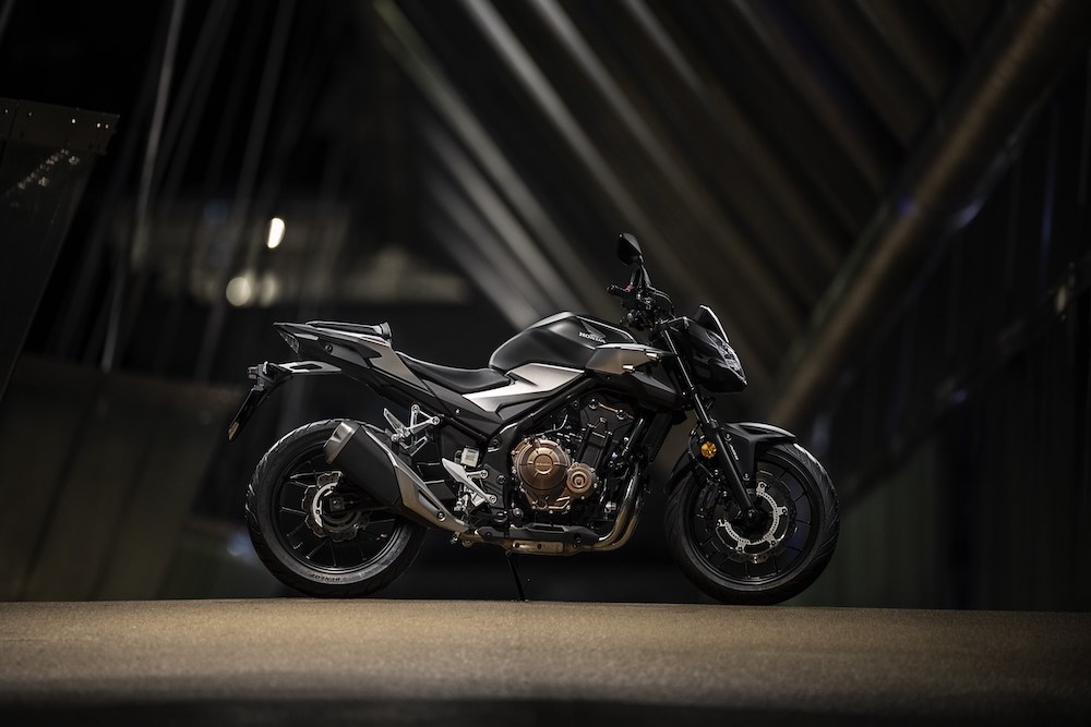 Las 10 motos naked más bajitas para el A2 - Honda CB 500 F