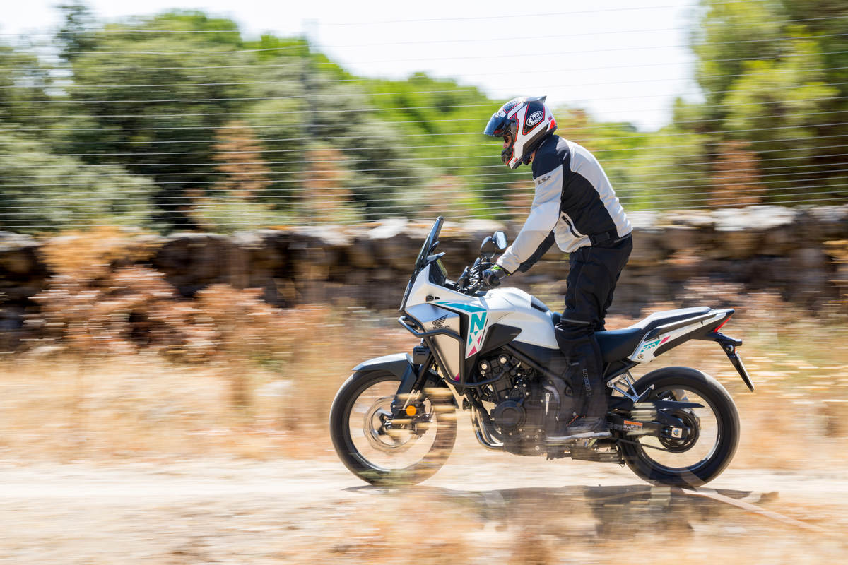 Honda NX 500 2026 E-Clutch: la trail para carnet A2 más fácil