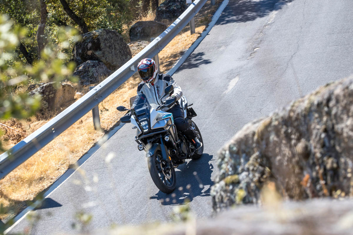 Honda NX 500 2026 E-Clutch: la trail para carnet A2 más fácil
