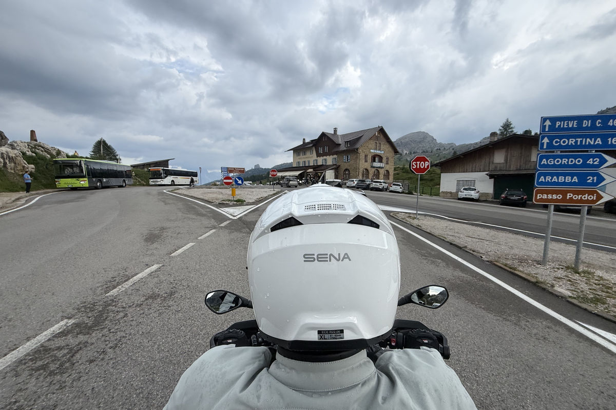 Probamos el casco Sena Phantom ANC: el silencio absoluto en ruta