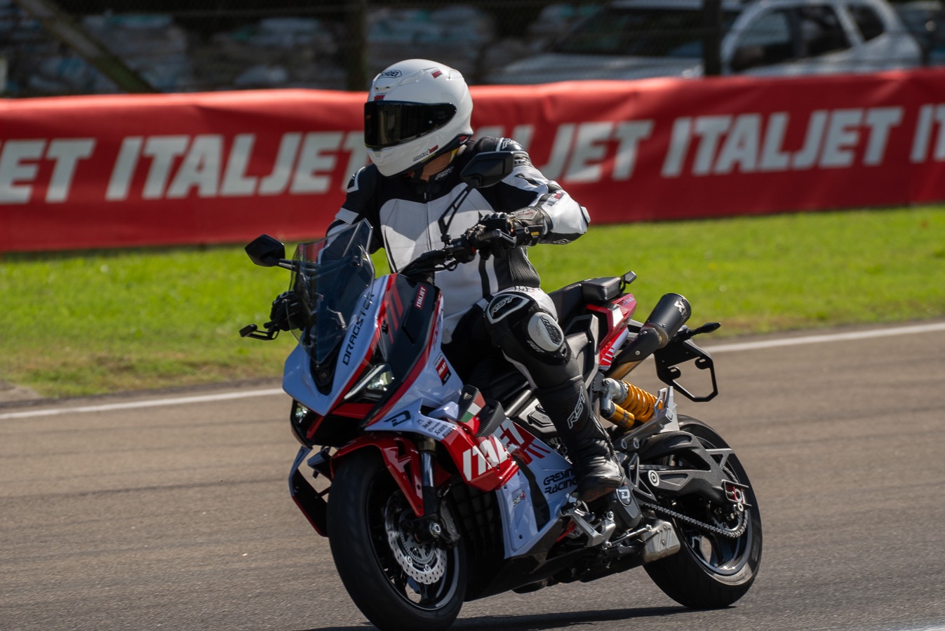 Italjet Dragster 700 Twin: el scooter mÃ¡s rÃ¡pido y espectacular... Â¿o es una moto?