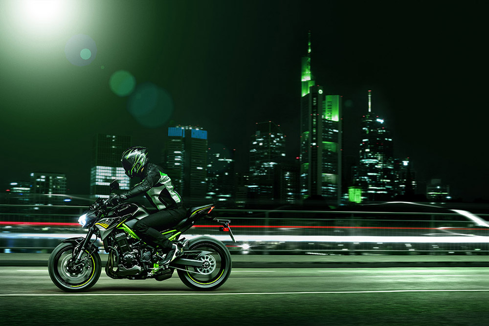 KAWASAKI Z900 KAWASAKI Z900