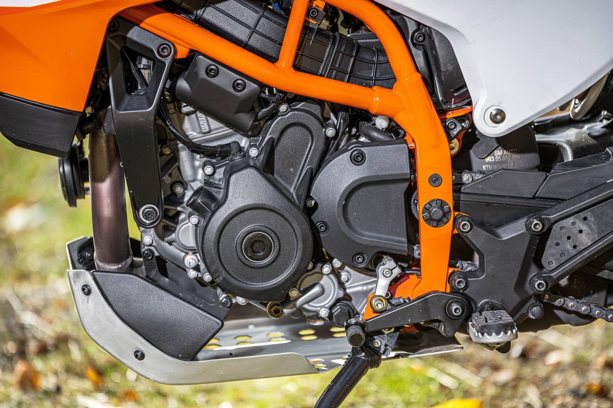 Prueba KTM 390 Enduro R: la trail ligera para A2 que cumple con casi todo