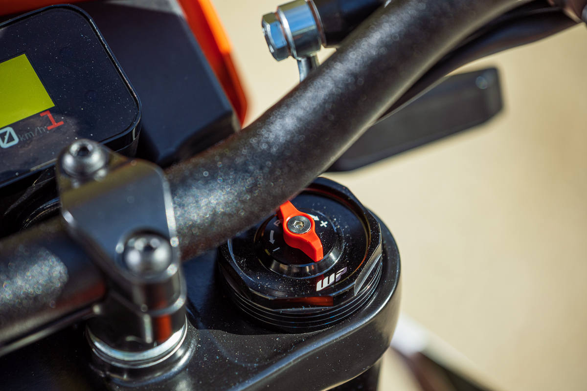 Prueba KTM 390 SMC-R: mucha diversión para el carnet A2