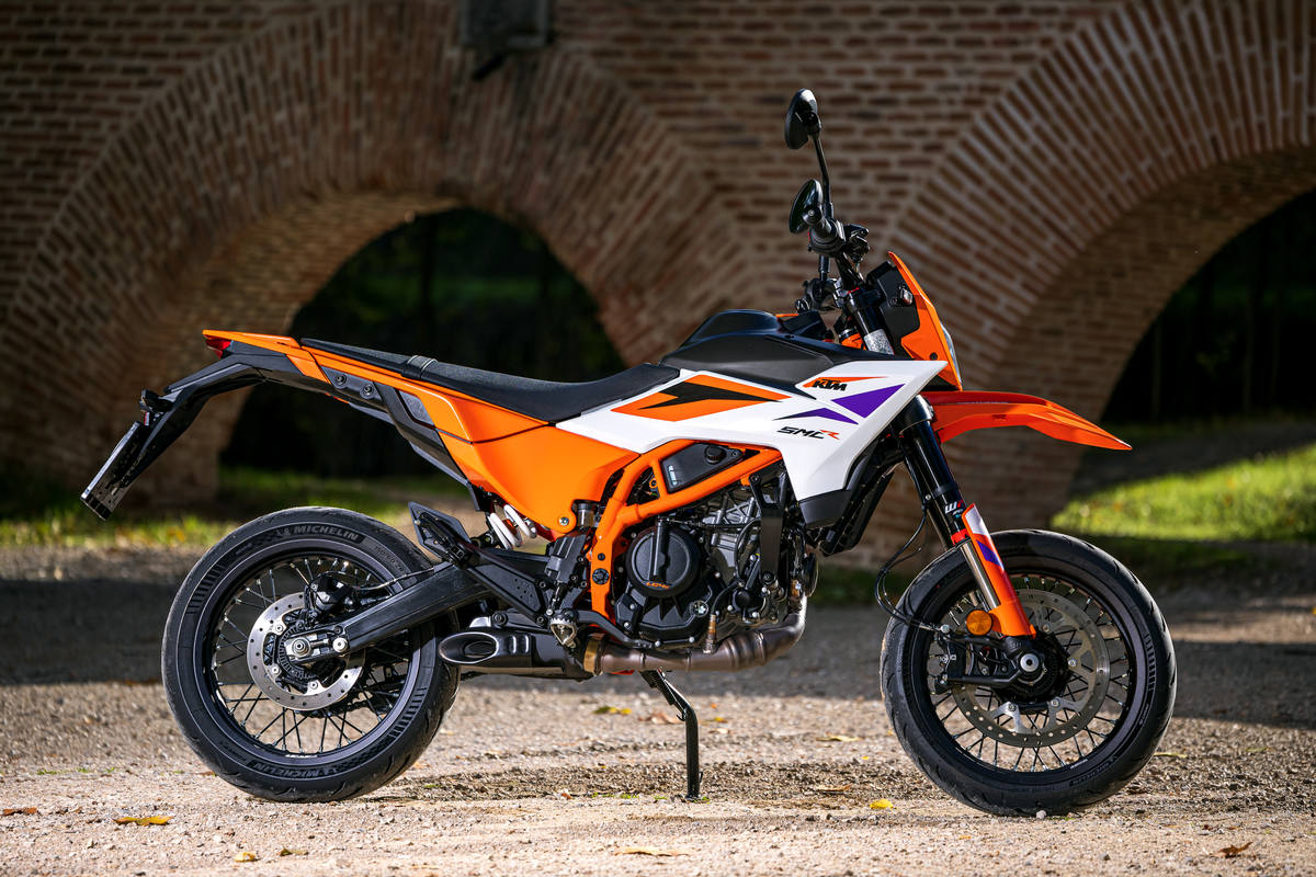 Prueba KTM 390 SMC-R: mucha diversión para el carnet A2