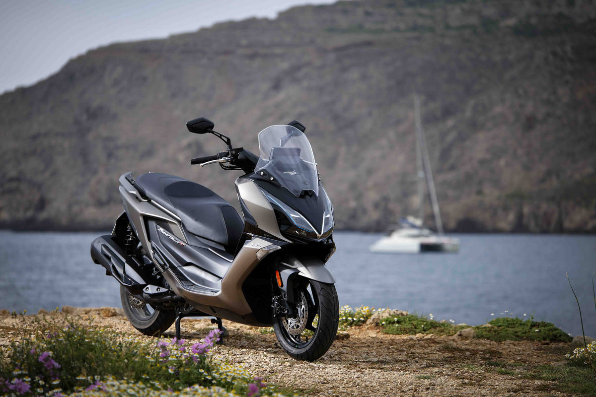 Prueba KYMCO Super Dink GT 350: más ágil y deportivo