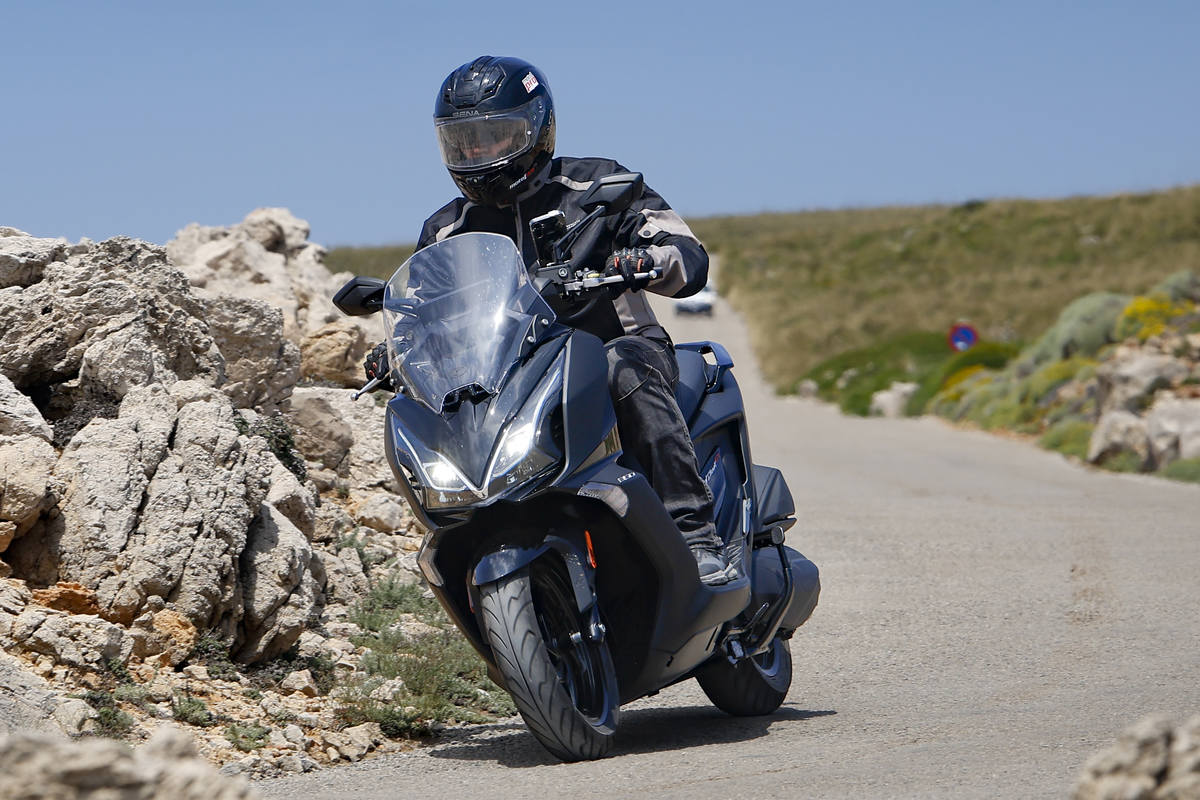 Prueba KYMCO Super Dink GT 350: más ágil y deportivo