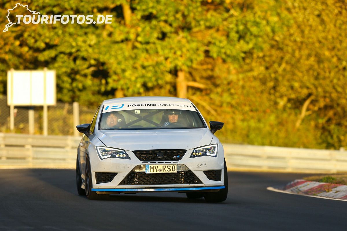 Recorre 18.000 kilómetros en scooter para rodar en Nürburgring