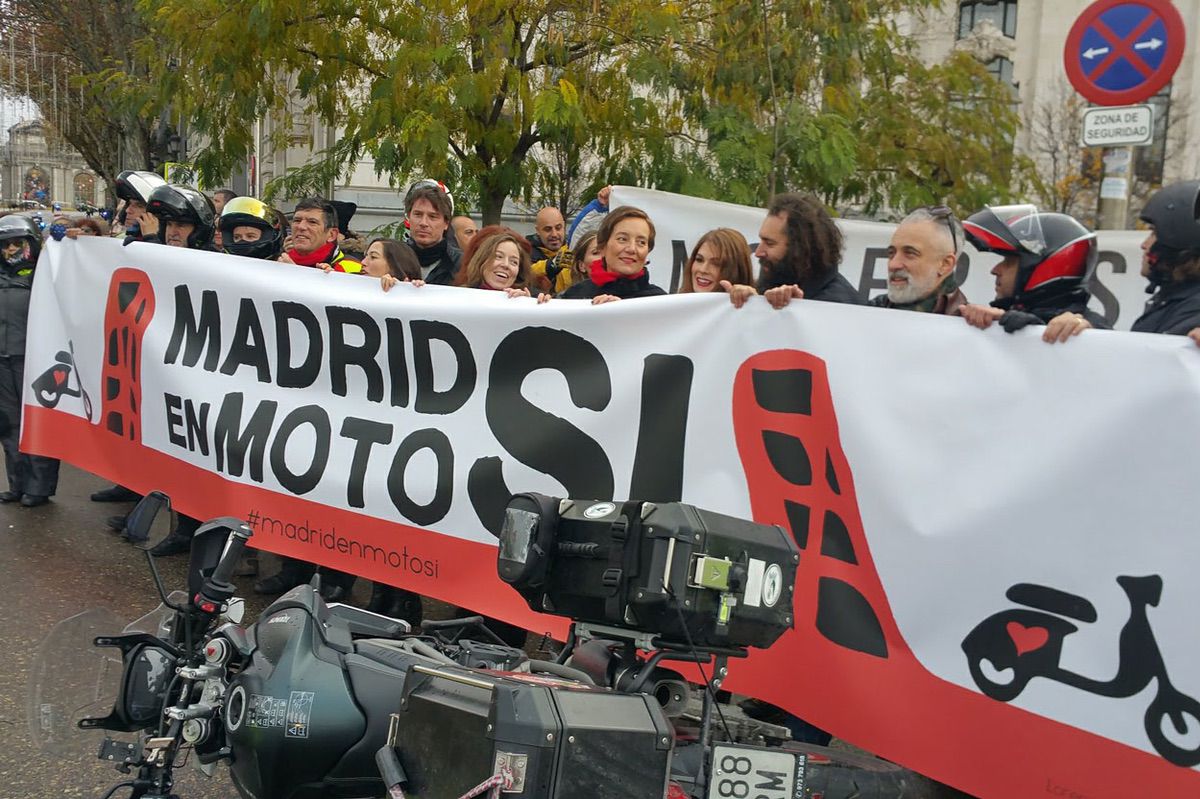 Pancarta de la Manifestación Madrid en Moto Sí