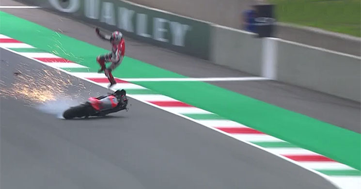 michele_pirro_caida_mugello_300