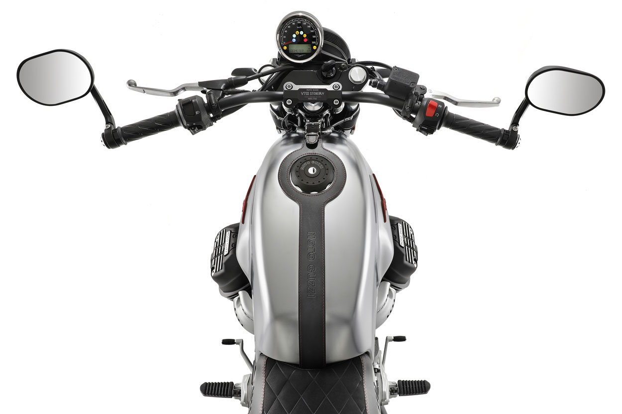 Moto Guzzi V7 Stone S 2020