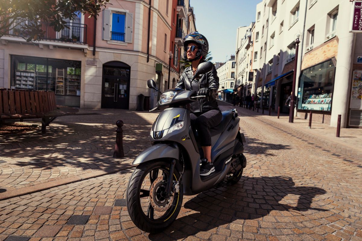 Peugeot Tweet: nuevos colores para los scooter 50 cc y 125 cc 