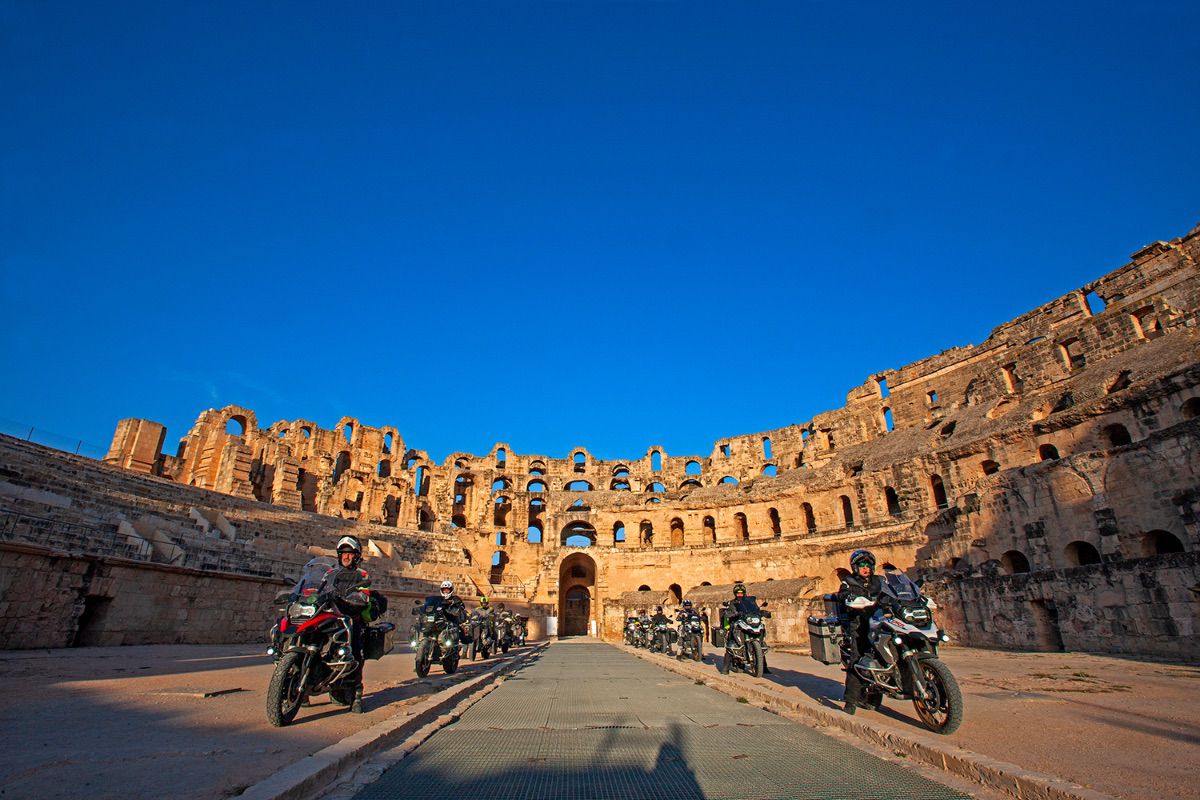 Viajes organizados para recorrer mundo en moto