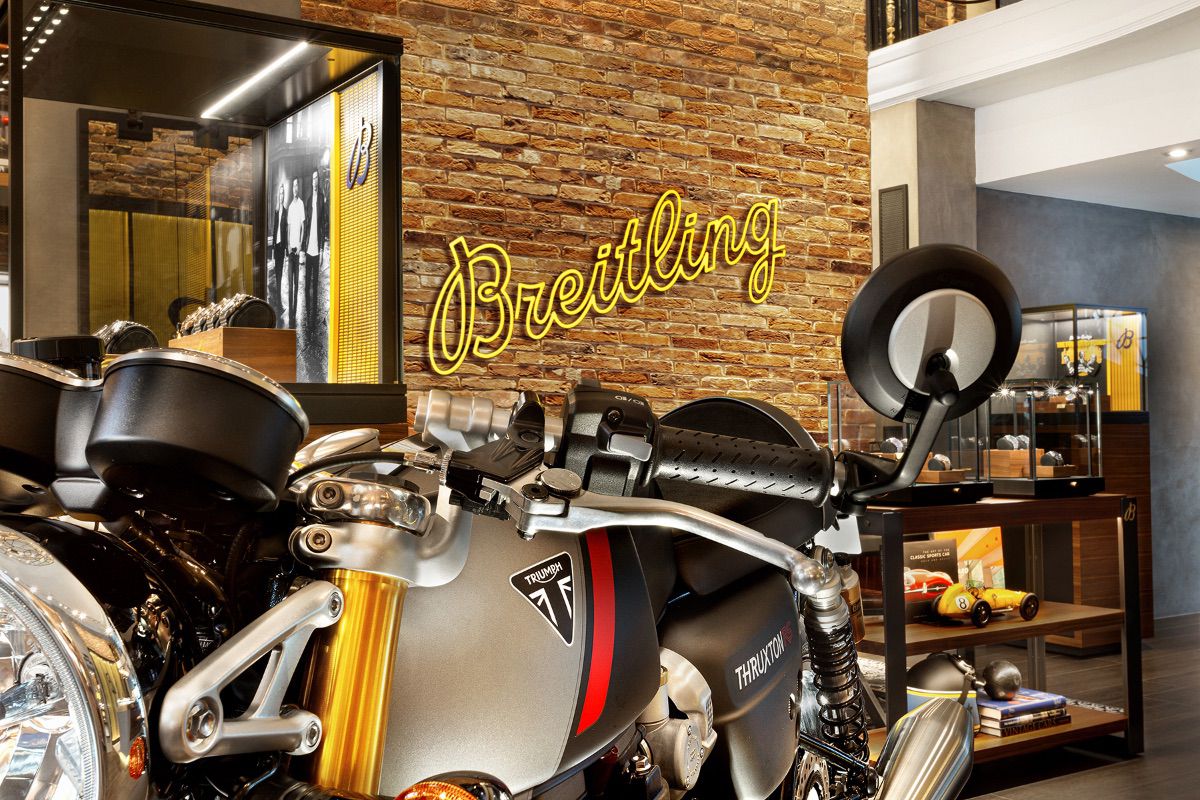 Triumph anuncia su colaboración con la relojera Breitling