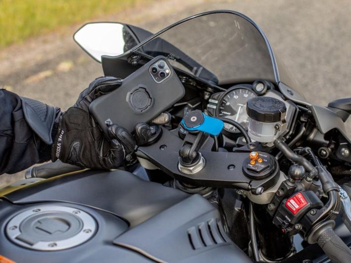 Menos que Confuso Manto Tipos de soporte móvil para viajar en moto | Moto1Pro