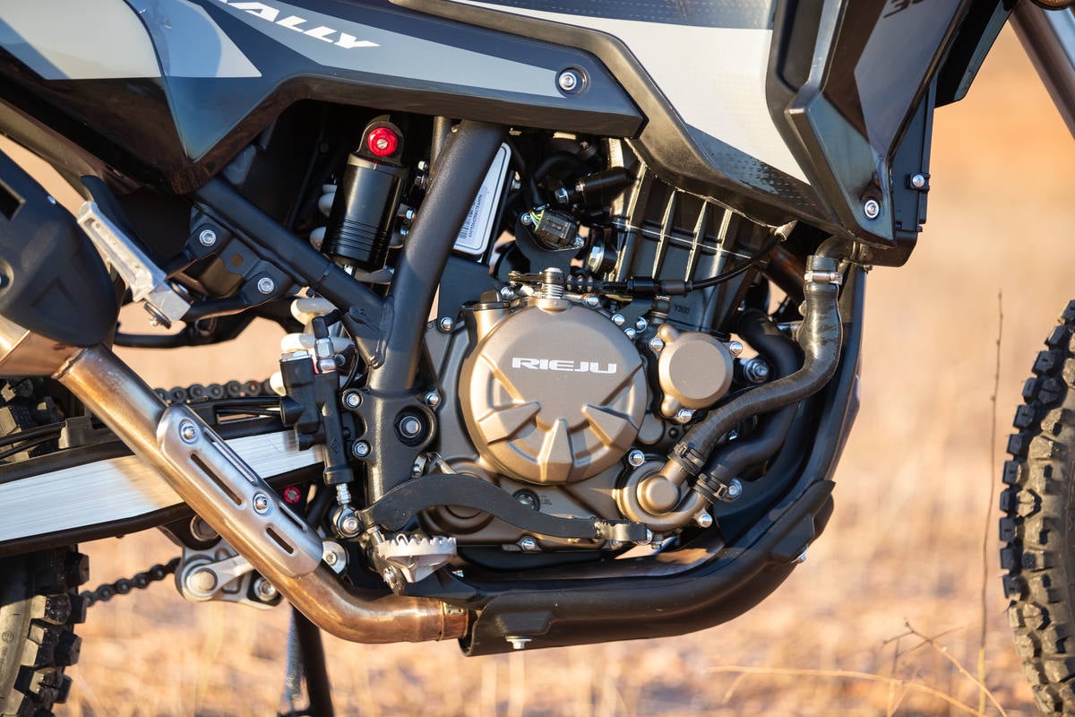 Prueba Rieju Aventura Rally 307: ¿el unicornio en trail ligeras?