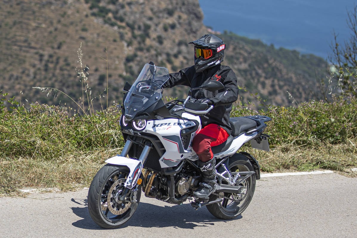 Rieju Xplora 707 y 557: Probamos las trail ¡con un as en la manga! Rieju Xplora 707 y 557: Probamos las trail ¡con un as en la manga!