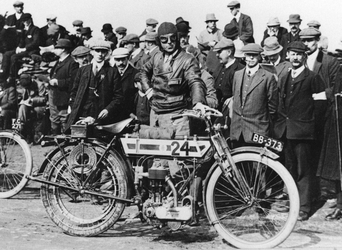 Robert Keith en 1908 en el TT de la Isla de Man