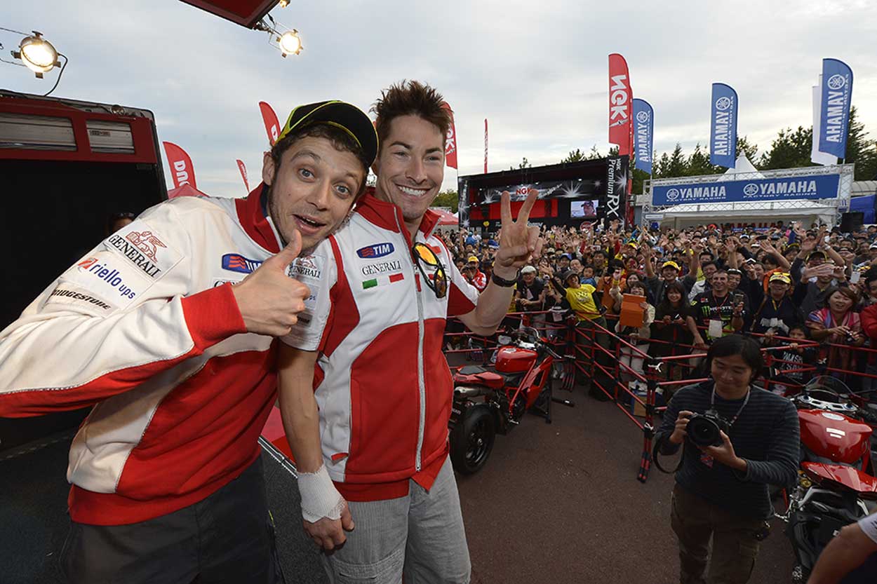 Valentino Rossi y Nicky Hayden con Ducati