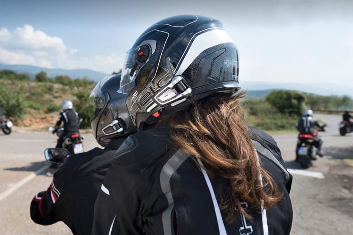 Intercomunicadores de moto: conecta con tu acompañante