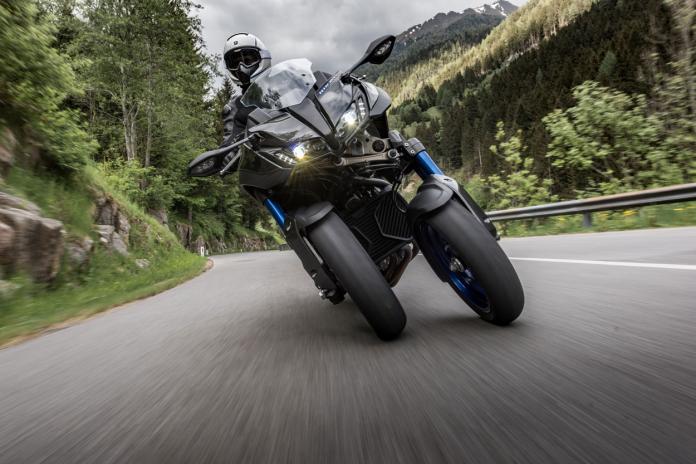 plato Tacto Parpadeo Yamaha Niken: Ya a la venta | Moto1Pro