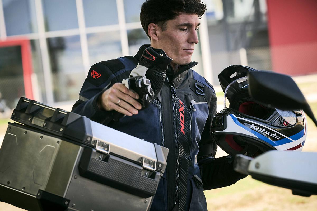 Honda con Ixon: unen esfuerzos para diseñar equipamiento a medida