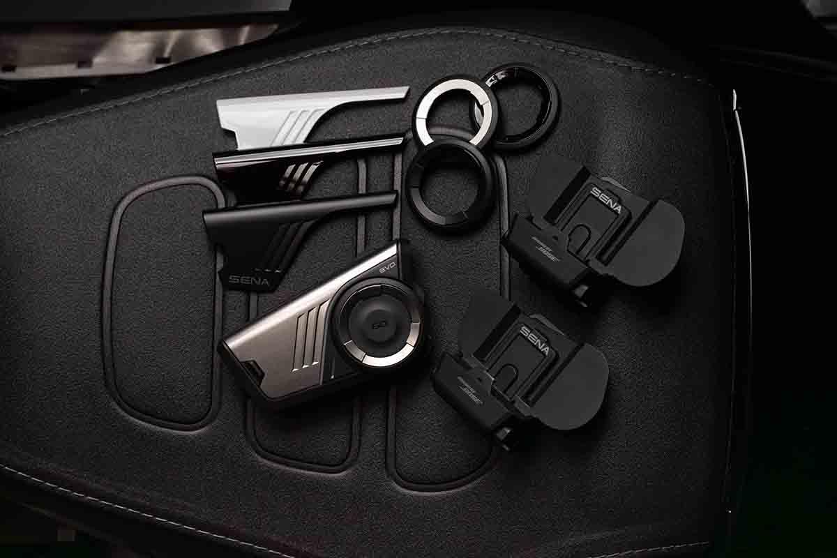 Así quiere Sena que escuches en moto: llega Bose a sus intercomunicadores
