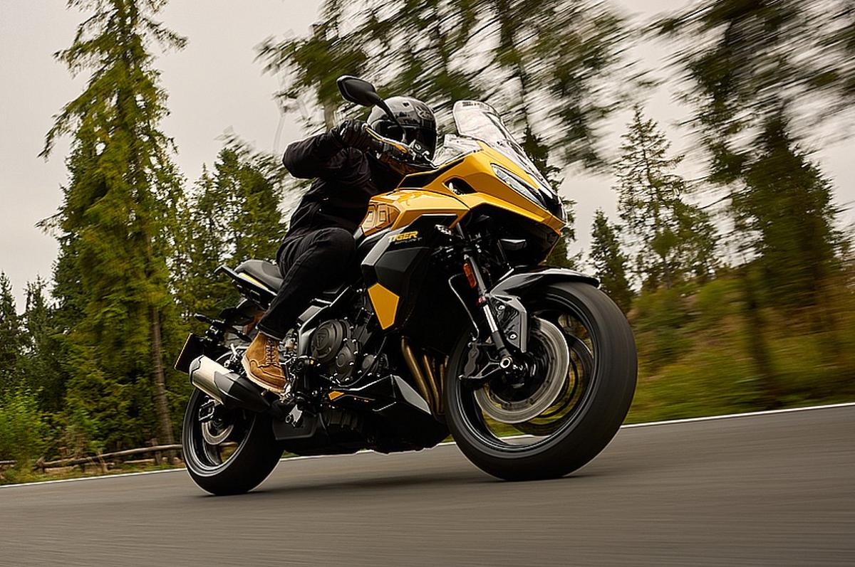 Nueva Triumph Tiger Sport 800 2025: turística y deportiva