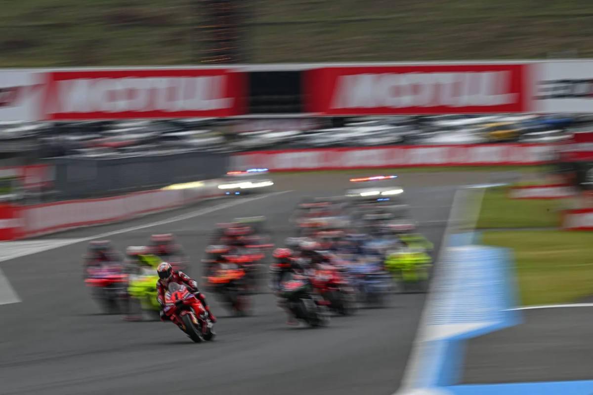 ¿Cómo puede ayudar y afectar la IA al motociclismo?