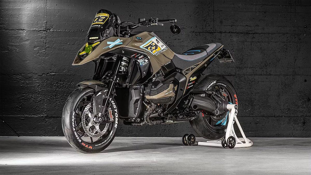 ¿BMW R1300GS Supermoto? Sí: 1303 VTR Custom de ¡50 000 euros!