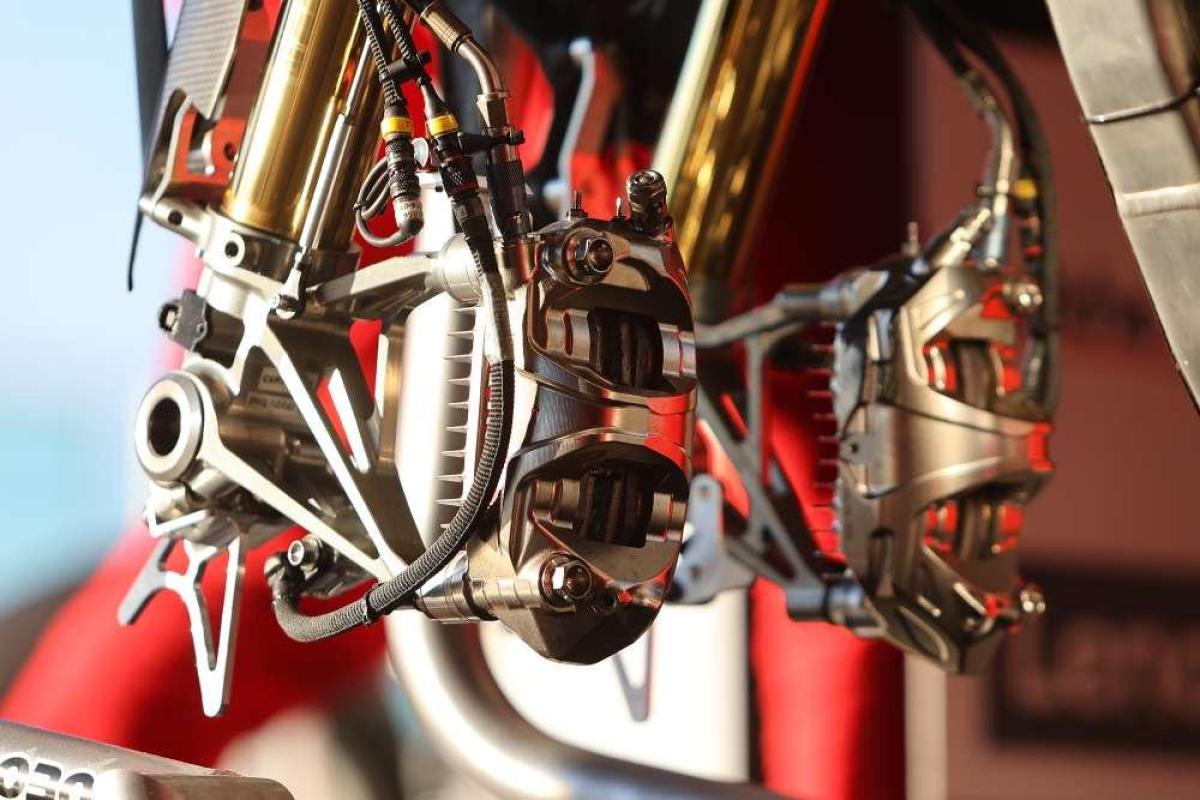 ¡Brembo compra Öhlins por 370 millones!