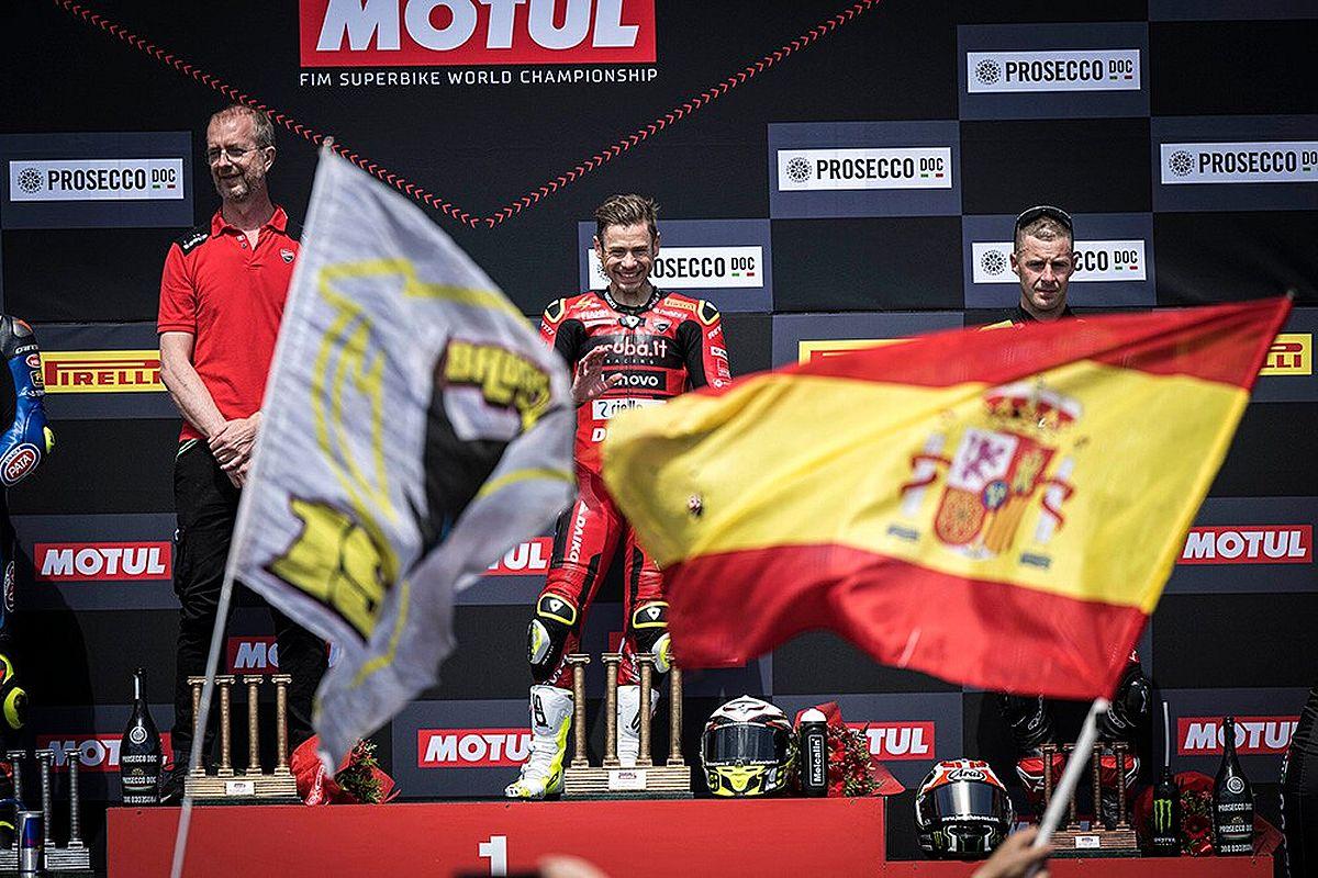 Mundial SBK Catalunya: Triplete de Bautista en casa